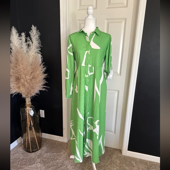 uouo Dresses & Skirts - UOUO by NB.co Button Front Green Print Shirt Dress with tie Waist 
size Medium